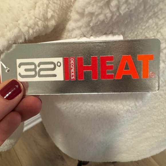 32 Degrees White and Camel Snap Front Sherpa Jacket - Picture 9 of 9